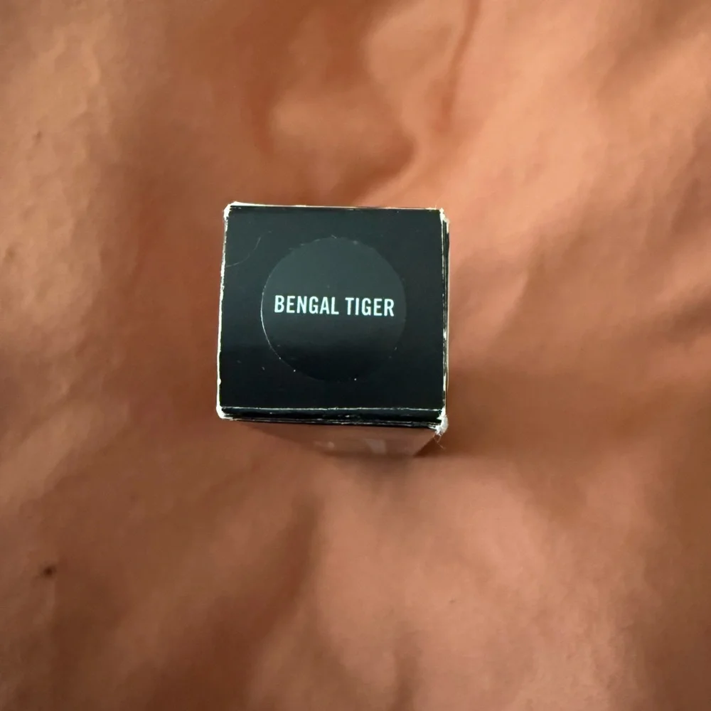 MAC Cosmetics mac retro